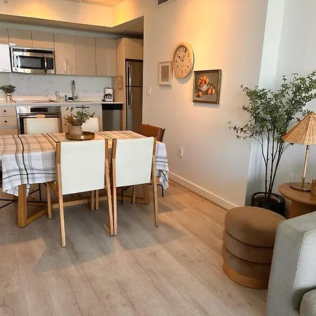 Miami Beach 1B 1B W Kitchen And Beach Service